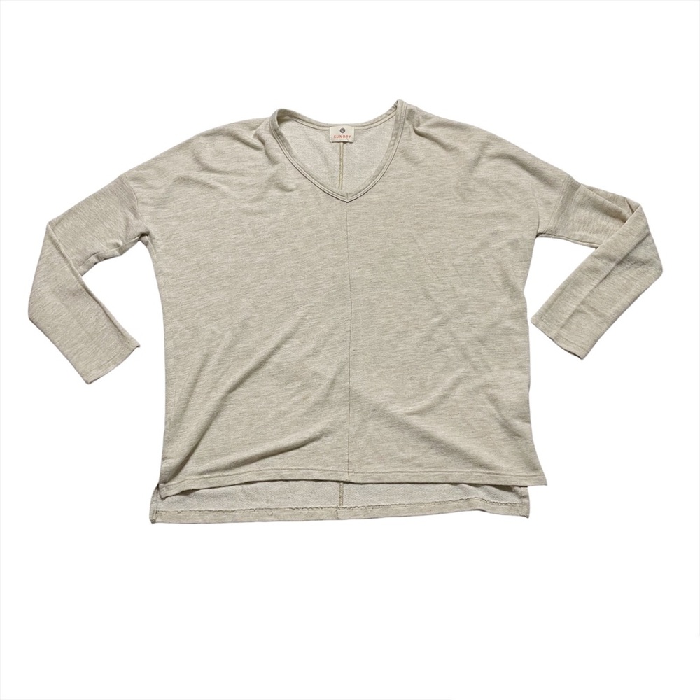 Sundry V Neck Casual 3/4 Sleeve Cream With Gold Accent Preppy Blouse Size 0 (XS)
